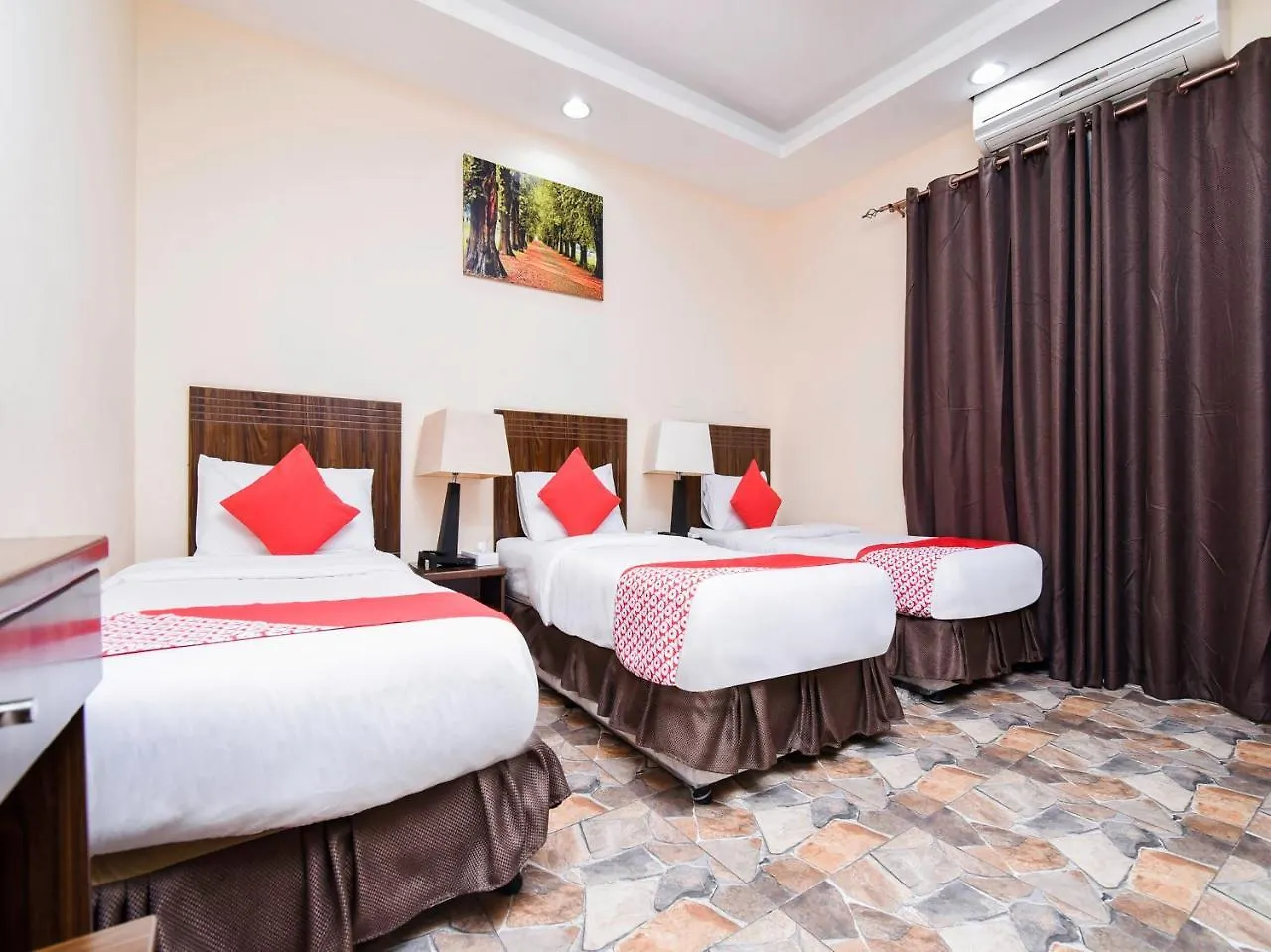 Oyo 153 Odessa Hotel contacts